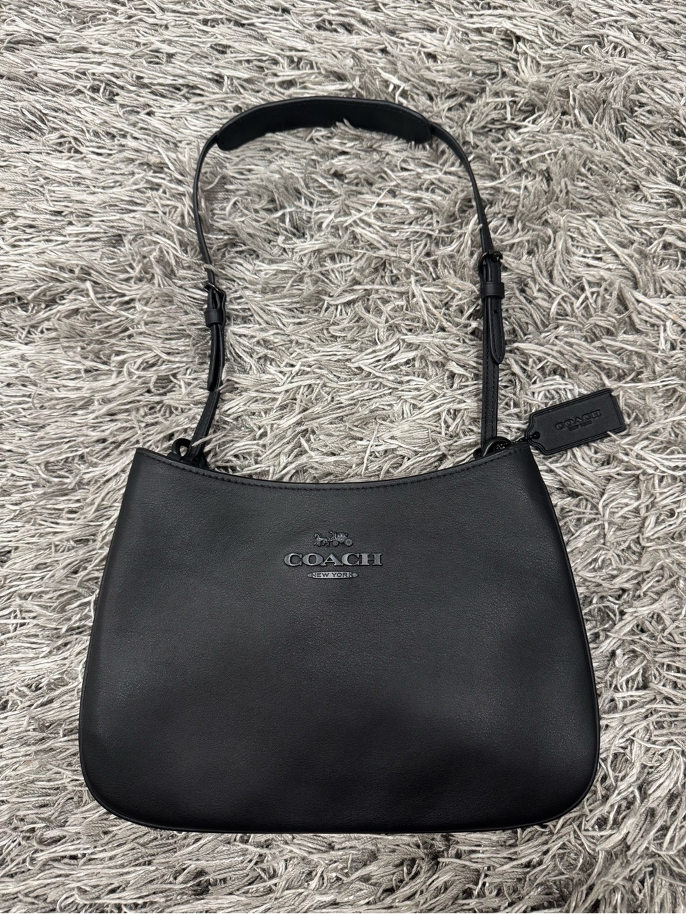 COACH Penelope shoulder bag - Black Leather Shoulder Bag with Top Strap & cross